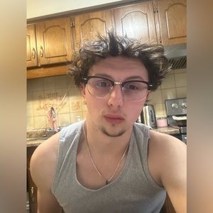 Meet your Posher, Nicholas